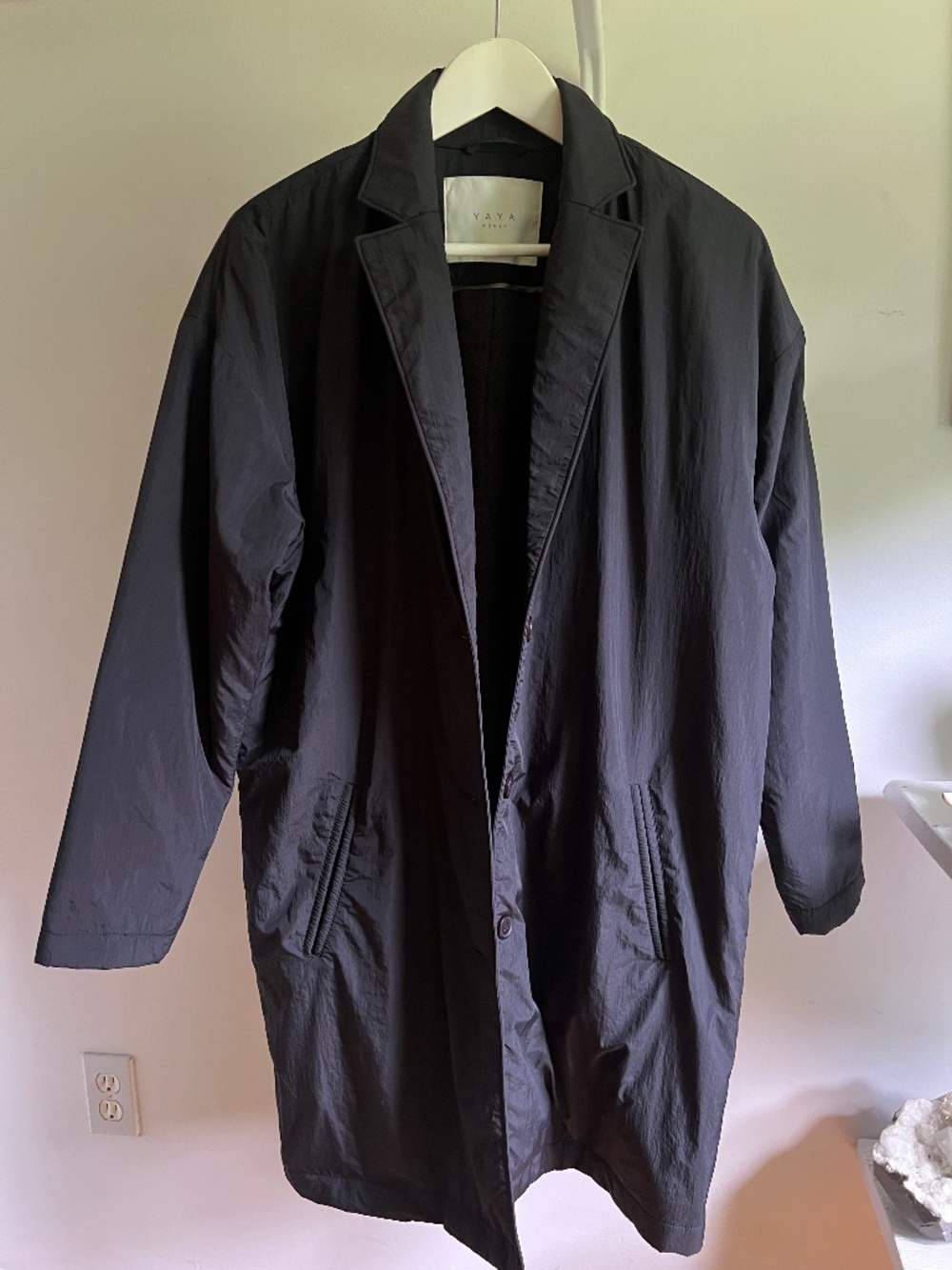 YAYA Women 36 Classic Black Overcoat | Lapels, Three Button
